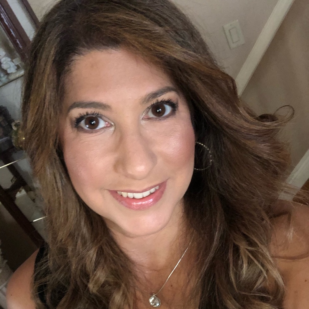 Meet your Posher, Denise